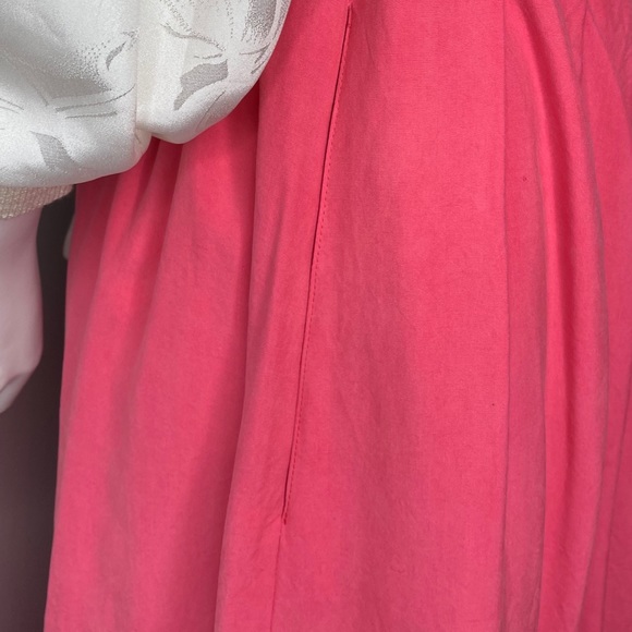 Vintage Silk Skirt, Early 00’s Era. - Picture 4 of 9